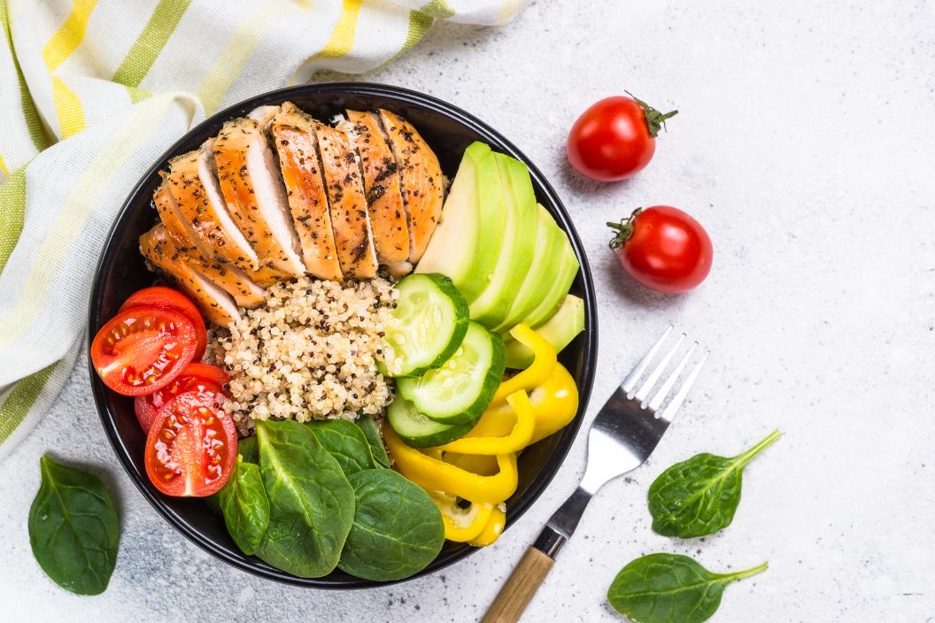 Chicken Breast with Quinoa and Vegetables